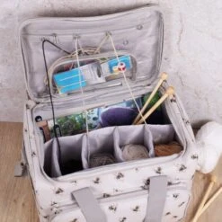 Bolsa Organizadora Para Labores - Bee - Hobby Gift 15 Bolsa Organizadora Para Labores - Bee - Hobby Gift -Las Tijeras Magicas Tienda bosla organizadora para labores bee hobby gift 6