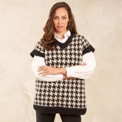 Essential DK Knits. Ten Hand Knit Designs By Quail Studio -Las Tijeras Magicas Tienda essential dk knits ten hand knit designs by quail studio 2