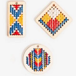 Kit Accesorios De Madera Geometric Para Bordar - DMC