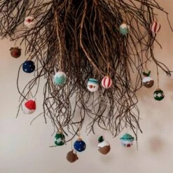 Kit De Amigurumi - Decoración De Navidad - Hoooked 12 Kit De Amigurumi - Decoración De Navidad - Hoooked -Las Tijeras Magicas Tienda kit de amigurumi decoracion de navidad hoooked 2