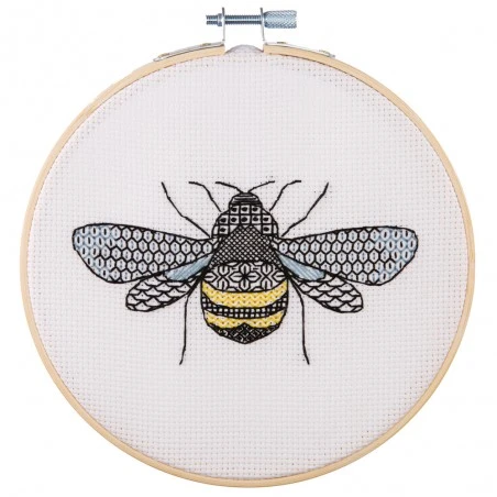 Kit De Bordado Blackwork - Bee - Anchor 3 Kit De Bordado Blackwork - Bee - Anchor