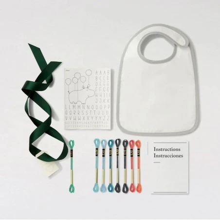 Kit De Babero Para Bordar - Hipopótamo Volador - DMC 4 Kit De Babero Para Bordar - Hipopótamo Volador - DMC - Imagen 2