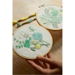 Kit De Bordado - Jardín Acuático - DMC -Las Tijeras Magicas Tienda kit de bordado jardin acuatico dmc 2