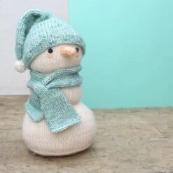 Kit De Punto - Muñeco De Nieve Seb - Hardicraft -Las Tijeras Magicas Tienda kit de punto muneco de nieve seb hardicraft 3