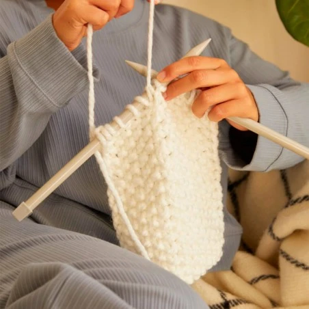 Kit De Tricot - The Cosy Hat & Snood - DMC 4 Kit De Tricot - The Cosy Hat & Snood - DMC - Imagen 2