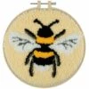 Kit Punch Needle Con Bastidor - Hoop Bee - Trimits 1 Kit Punch Needle Con Bastidor - Hoop Bee - Trimits -Las Tijeras Magicas Tienda kit punch needle con bastidor hoop bee trimits