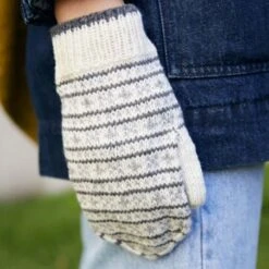 Knits From The LYS: A Collection By Espace Tricot -Las Tijeras Magicas Tienda knits from the lys a collection by espace tricot 16