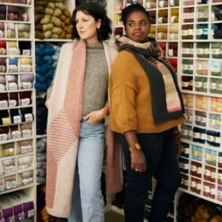 Knits From The LYS: A Collection By Espace Tricot -Las Tijeras Magicas Tienda knits from the lys a collection by espace tricot 4