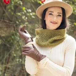 Knitting Around Europe By André De Castro 19 Knitting Around Europe By André De Castro -Las Tijeras Magicas Tienda knitting around europe by andre de castro 7