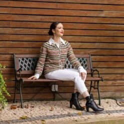 Knitting Around Europe By André De Castro 20 Knitting Around Europe By André De Castro -Las Tijeras Magicas Tienda knitting around europe by andre de castro 8